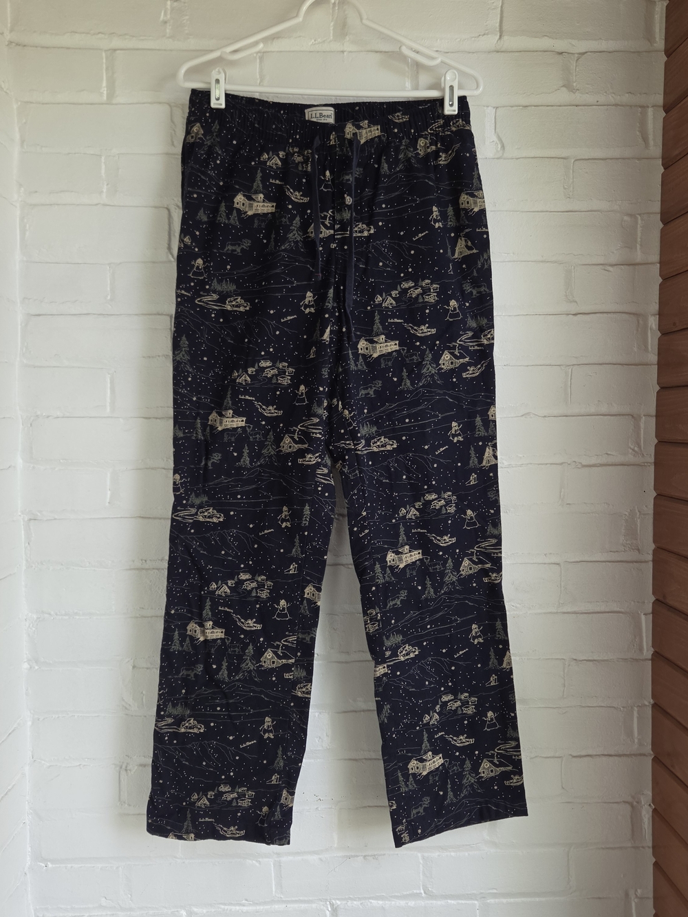 L.L. Bean Womens Flannel Pajama Pants Blue Scenic Winter Drawstring Pockets M